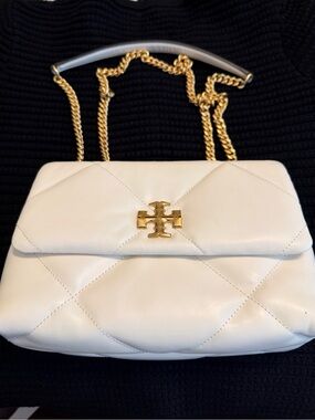 Tory Burch Cream Quilted Leather Shoulder Bag with Gold Chain Strap